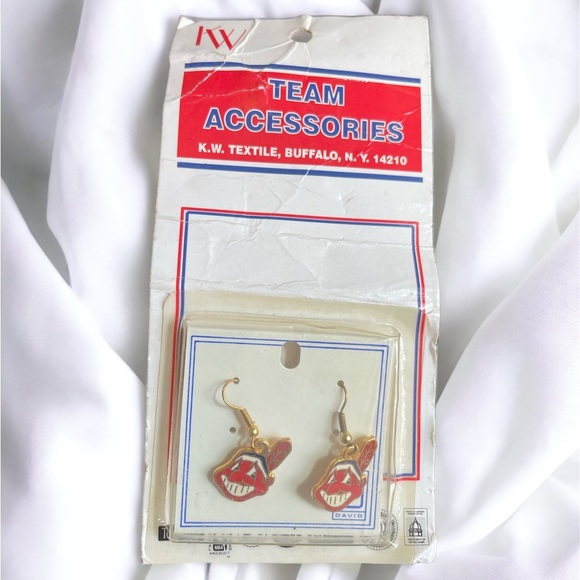 Vintage Deadstock Cleveland Indians MLB Earrings - Picture 1 of 2